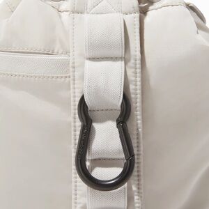 Dagne Dover Carabiner Set